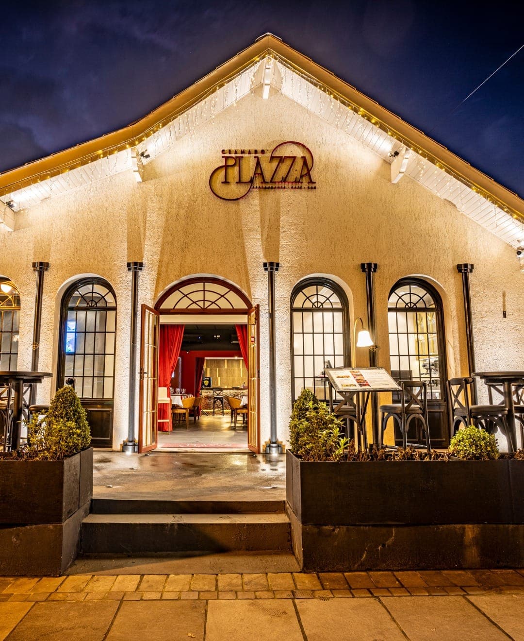 Fachada do restaurante Gramado Plazza no Bairro Belvedere